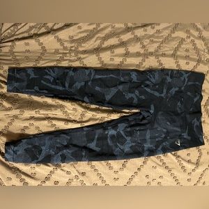 Women’s adapt camo gymshark leggings